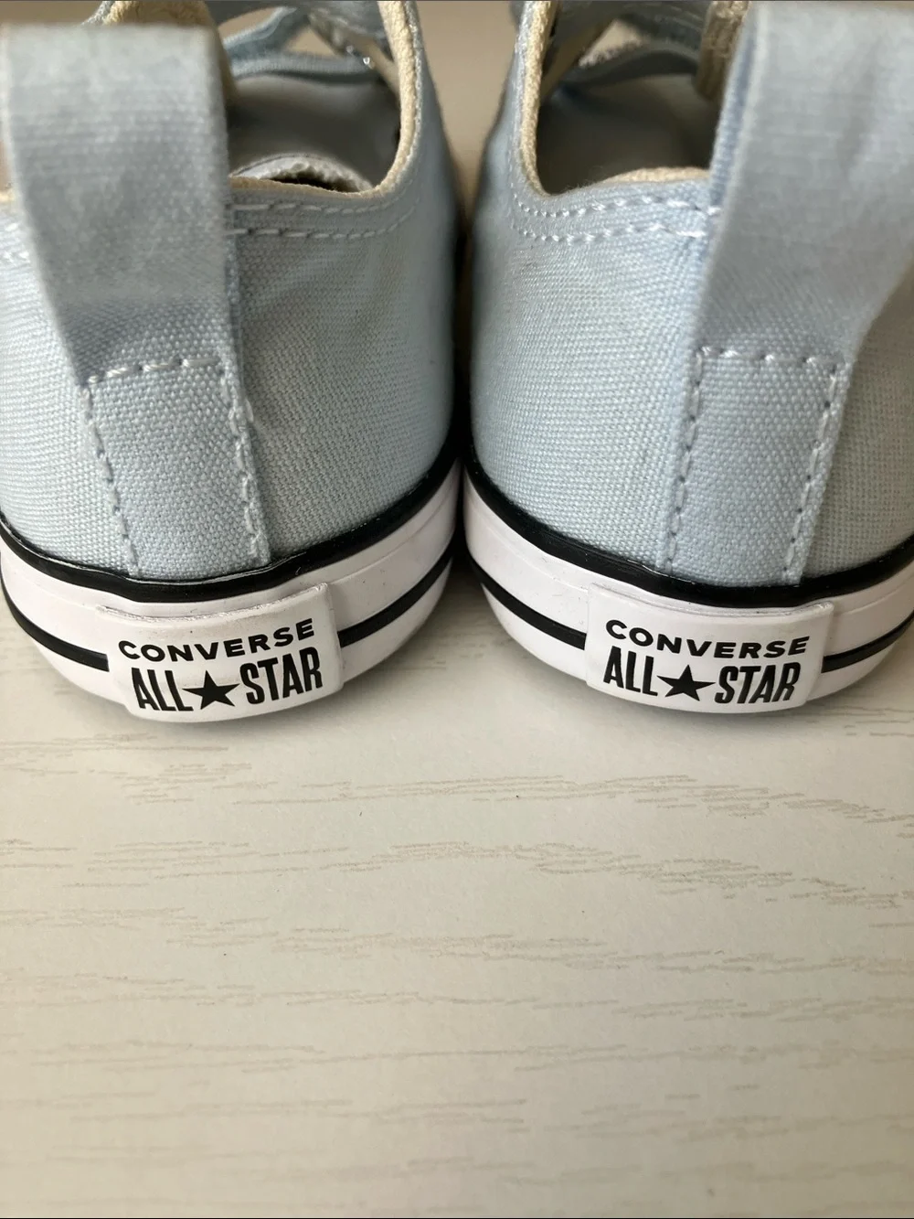 Converse Chuck Taylor All Star 2V Sneaker (Size 9 Toddler) NWT